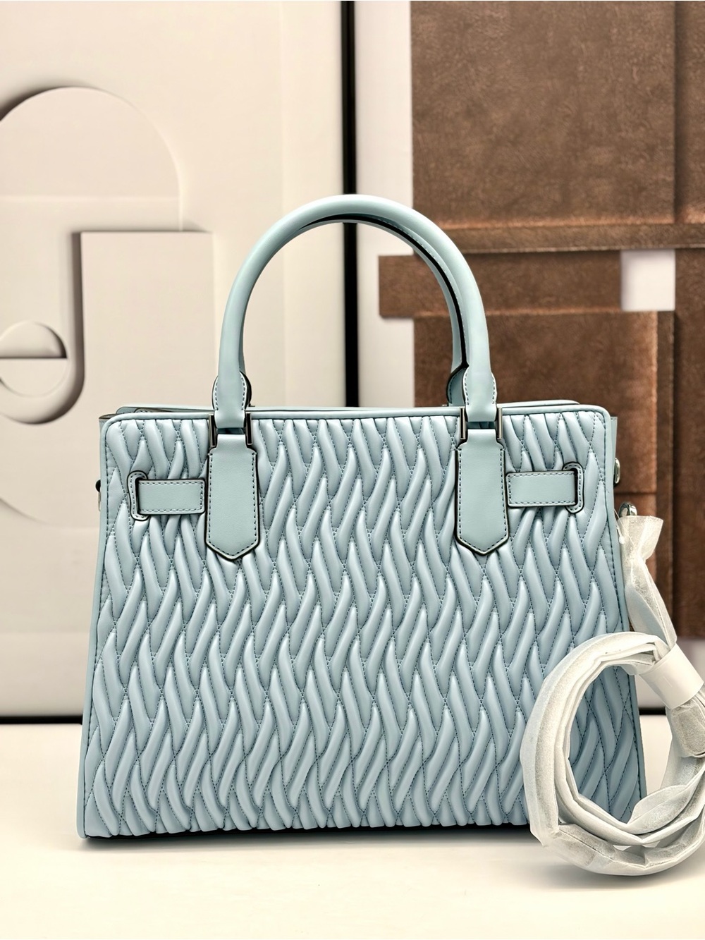 Michael Kors Hamilton Medium Satchel Crossbody Bag Pale Blue NWT - Picture 4 of 12